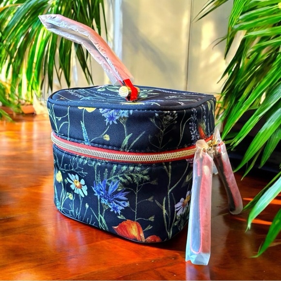 ESTÉE LAUDER Floral Cosmetic Travel Bag - NWOT - Picture 3 of 13